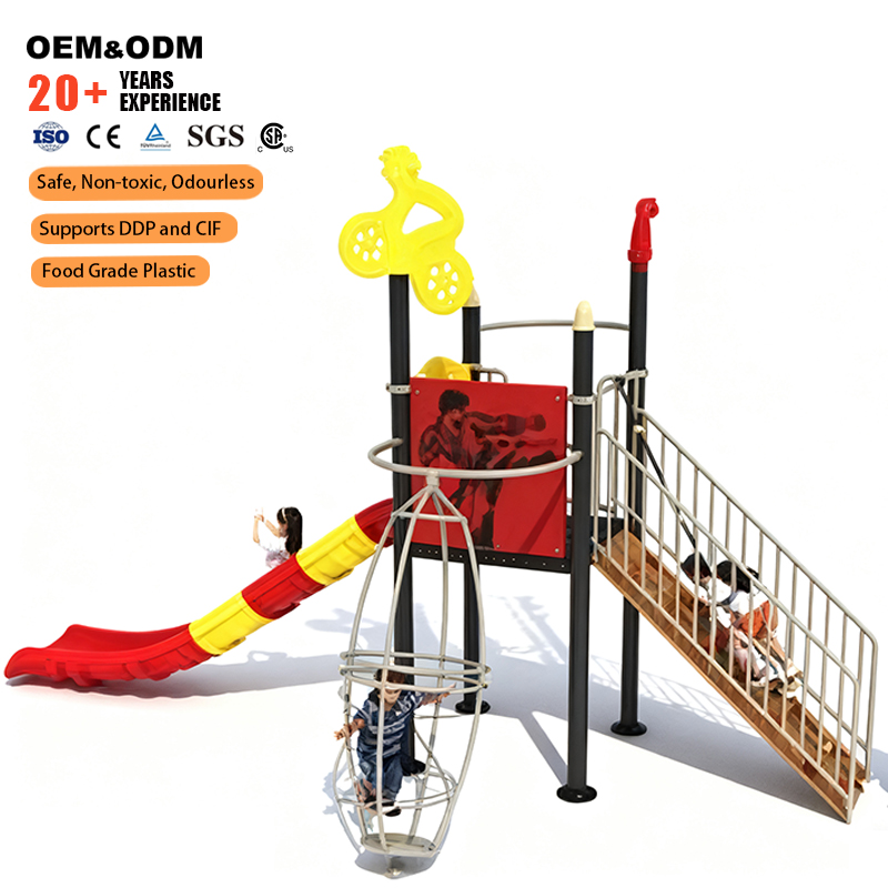 Outdoor Adventure Center - Ekologiczna konstrukcja plastikowo-metalowa na zewnątrz, centrum