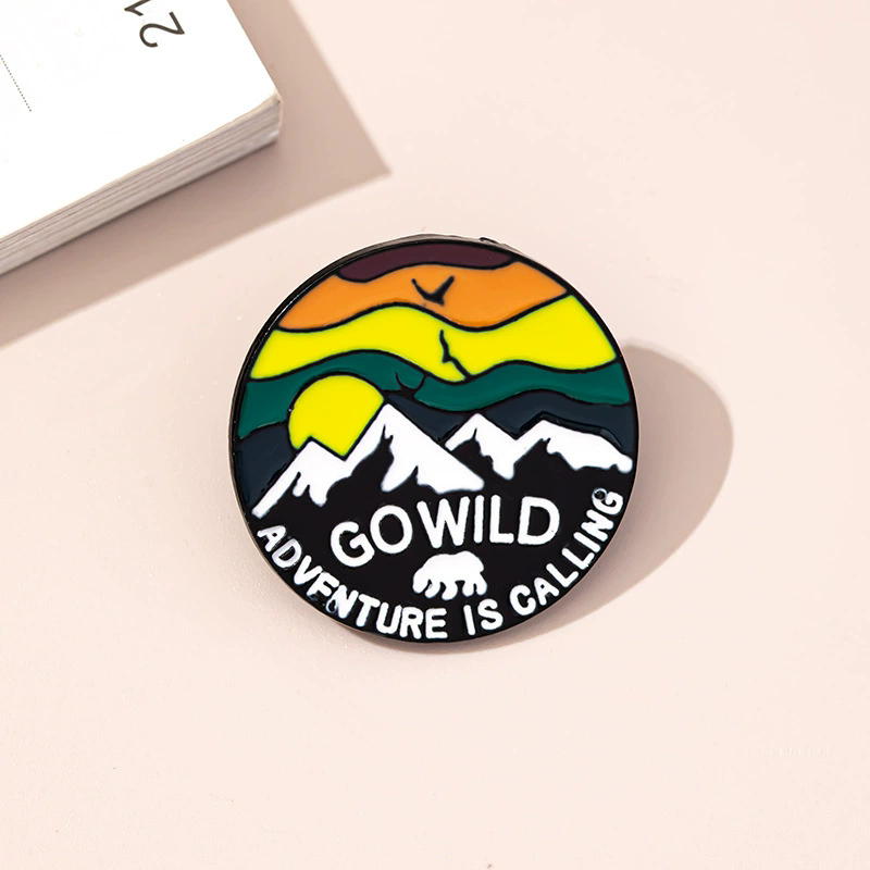 Przypinki emaliowane z motywam – Outdoor Adventure Friends recenzja i cena